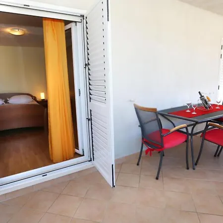 One-bedroom With Terrace And Sea View A1 *