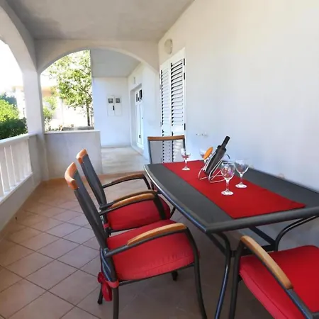 Lägenhet One-bedroom With Terrace And Sea View A1