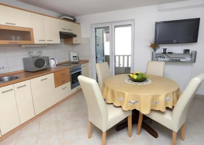 One-bedroom With Terrace And Sea View A1 *