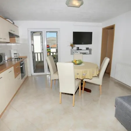 One-bedroom With Terrace And Sea View A1 Trogir