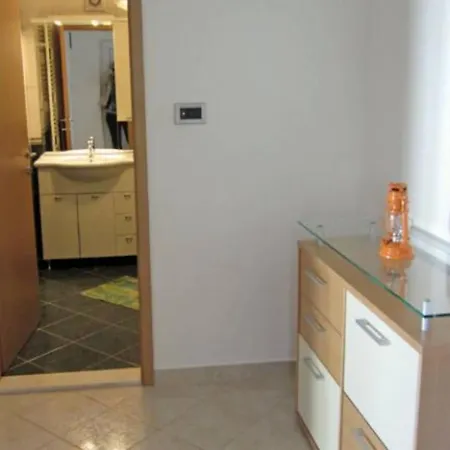 Apartman One-bedroom With Terrace And Sea View A1 *