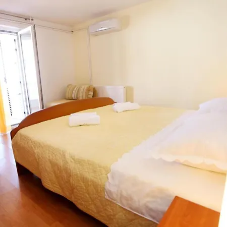 Apartman One-bedroom With Terrace And Sea View A1