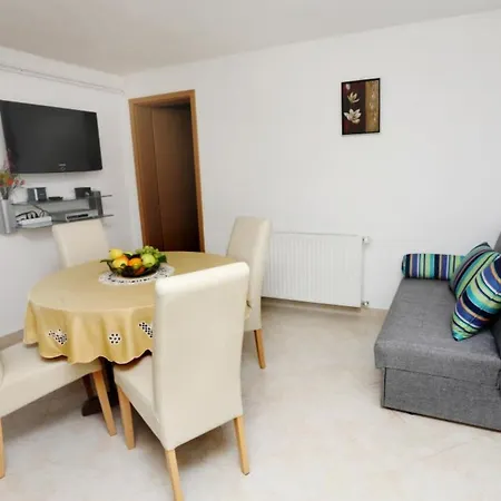 Apartman One-bedroom With Terrace And Sea View A1 *