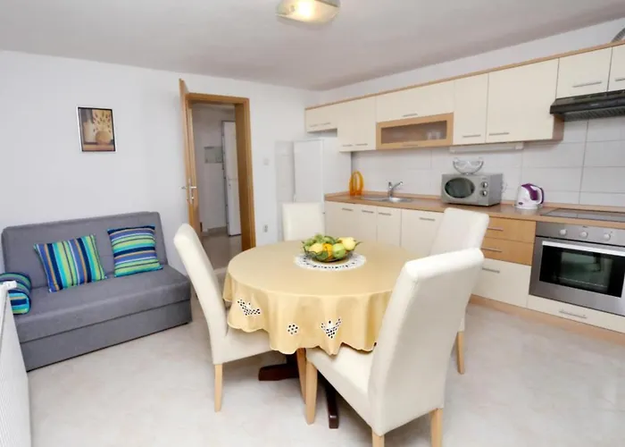 Apartament One-bedroom With Terrace And Sea View A1