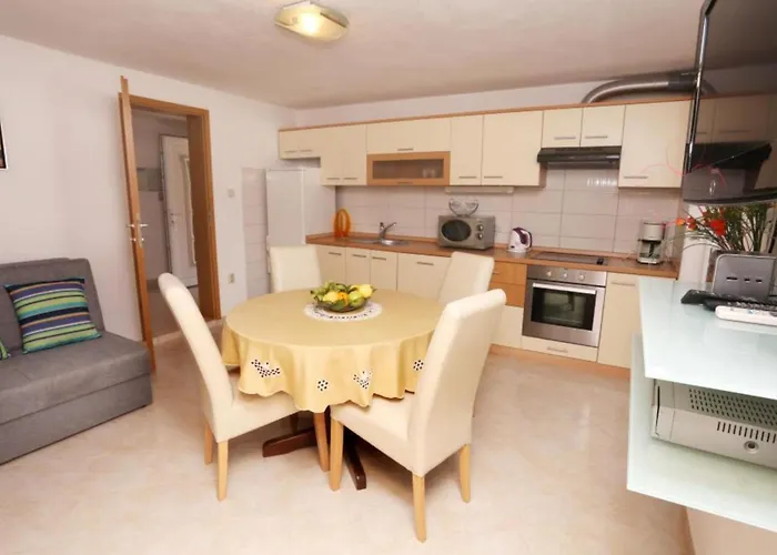 One-bedroom With Terrace And Sea View A1 * Trogir